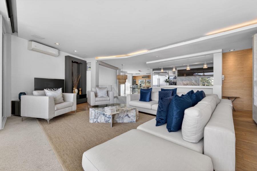 3 Bedroom Property for Sale in Bakoven Western Cape